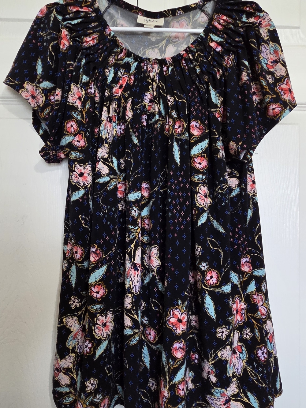 Style & Co. Black Floral Short Sleeve Blouse